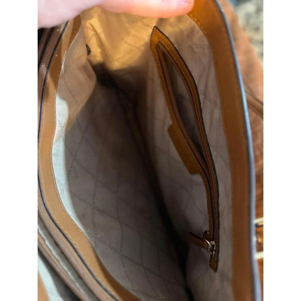 Michael Kors Voyager East West Tote- Brown‎
